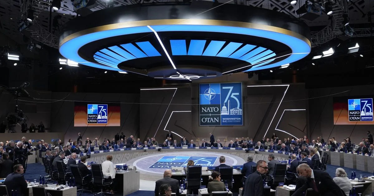 Саміт НАТО зміщує акценти, розчаровуючи Київ