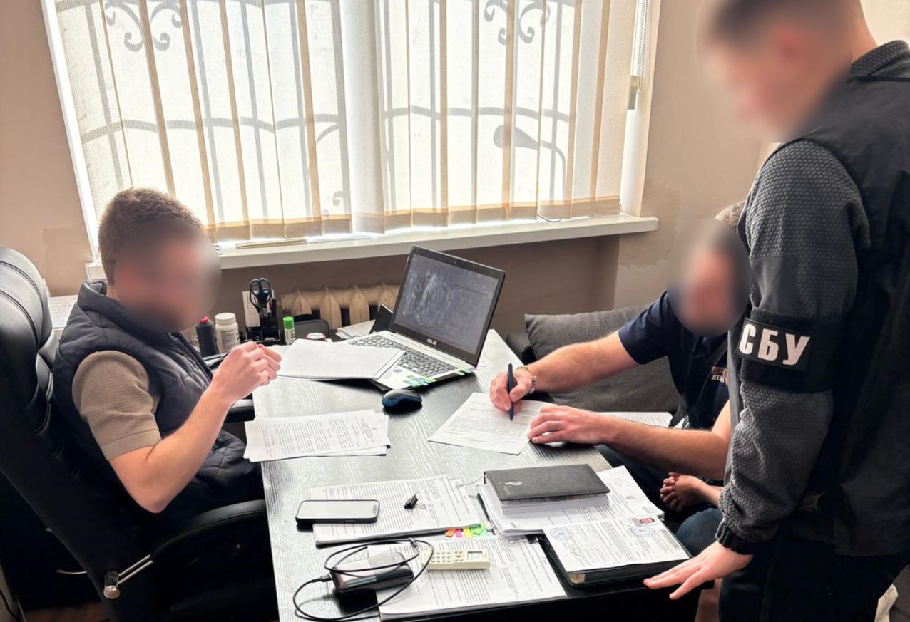Посадовця ДІФКУ викрили на розтраті 2,2 млн грн