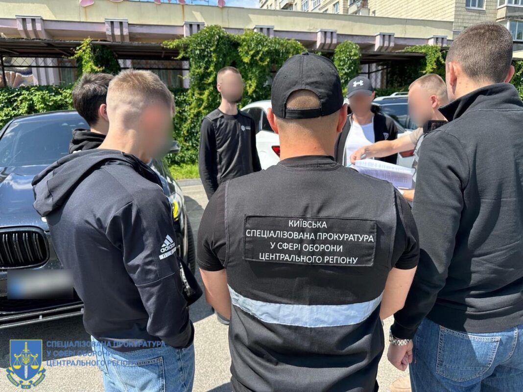 У Києві викрито чергову корупційну схему на військовому обліку
