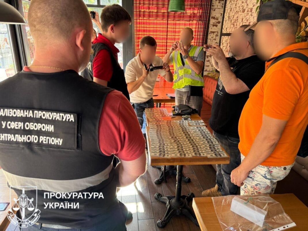 Хабарництво в Міноборони: $10 000 за місце у «критично важливому» списку