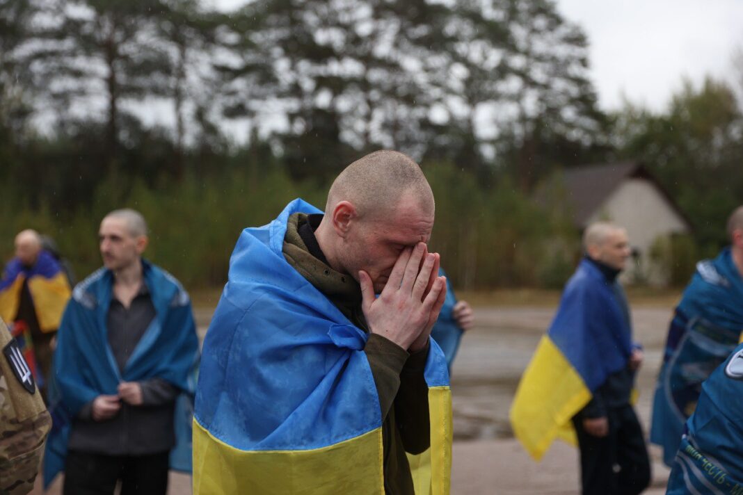 Вдома! 185 військових та 20 цивільних повернулися з полону