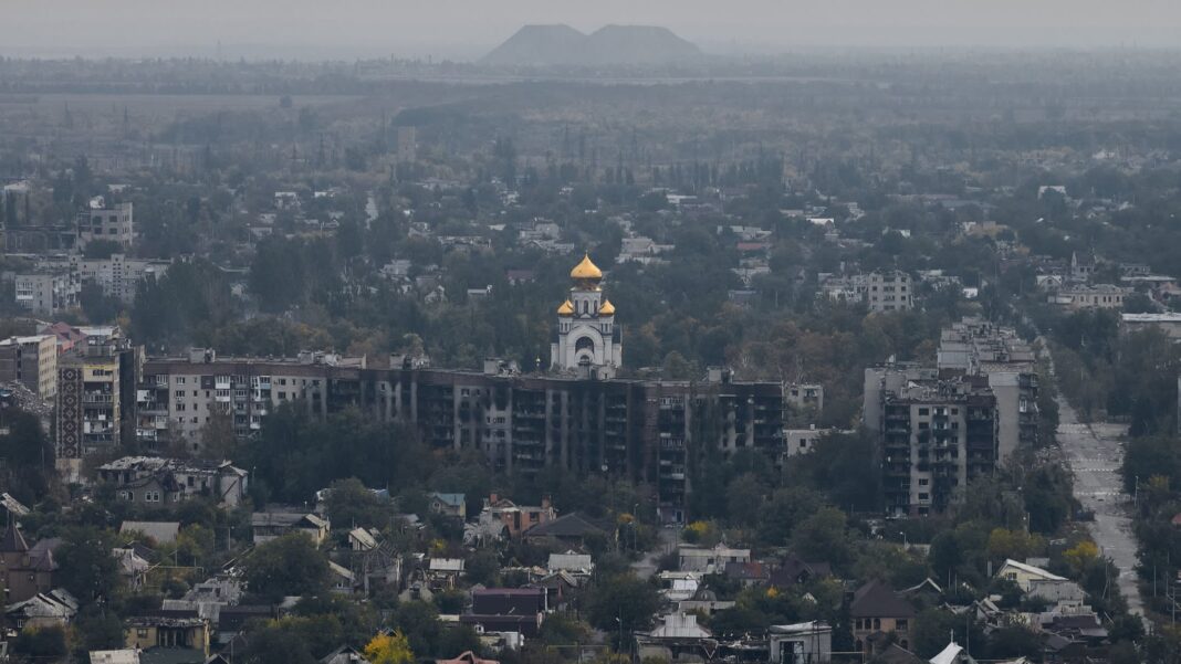На східному фронті тріщить лінія оборони: Росія входить до Покровська, посилюючи наступ На східному фронті тріщить лінія оборони: Росія входить до Покровська, посилюючи наступ