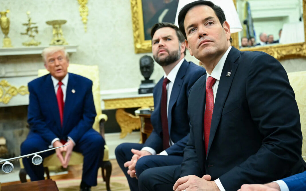 Битва за Україну розділила команду Трампа: хто формуватиме мир — Венс чи Рубіо