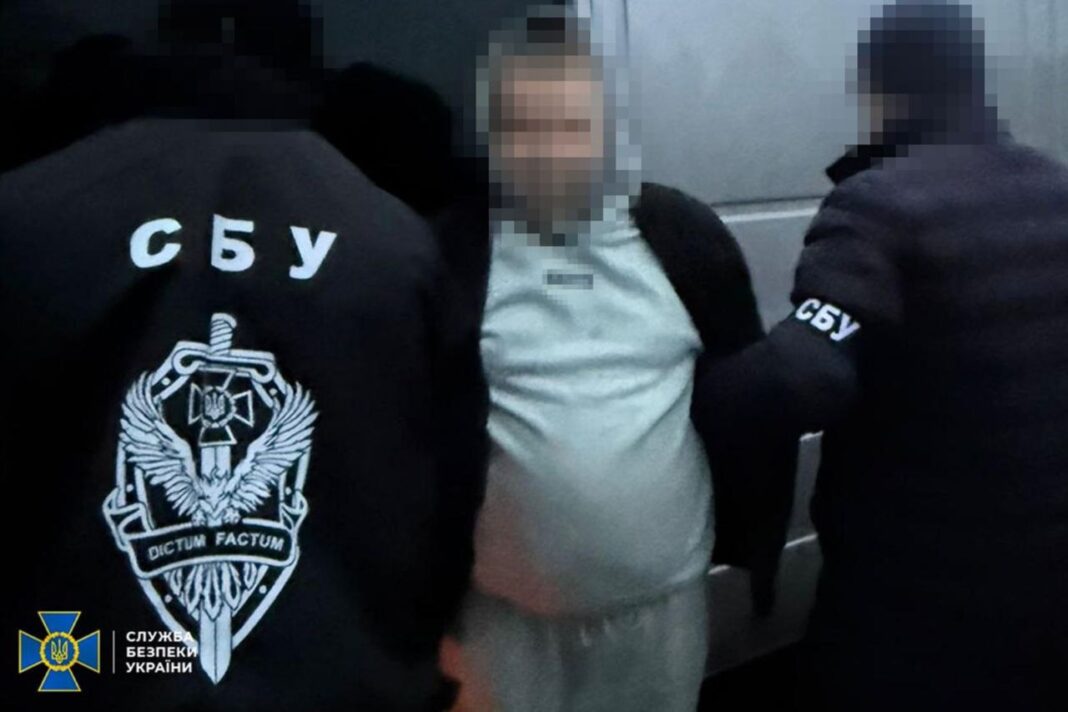 Лікар-інфекціоніст та членкиня МСЕК заробляли на війні: Нові схеми корупції та ухилення викриті у чотирьох регіонах