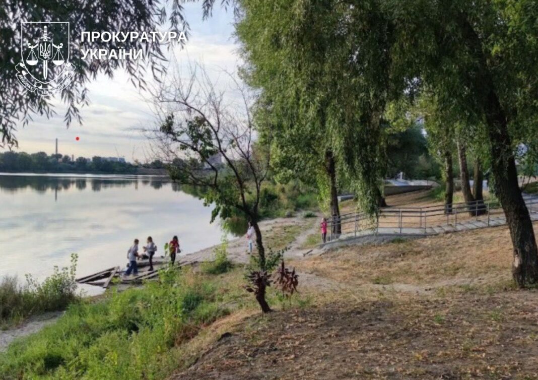 Понад 2 мільйони на «повітря»: як посадовець Київзеленбуду нажився на ремонті парку біля озер