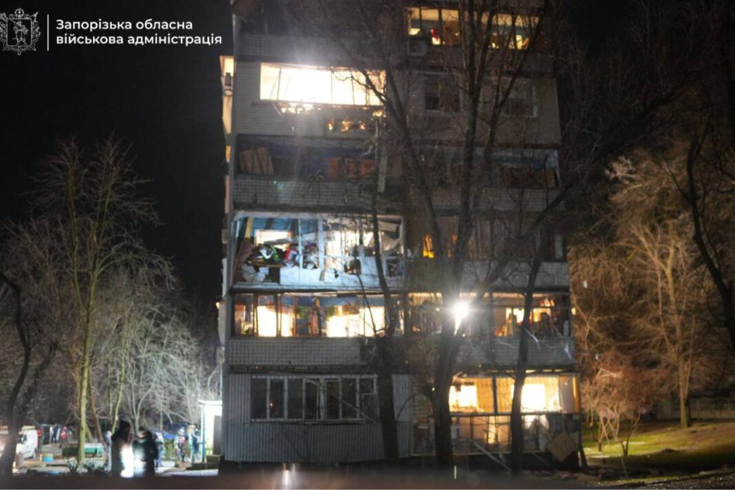 Нічний терор РФ: авіаудари по житлових будинках Запоріжжя та вибухи у Харкові